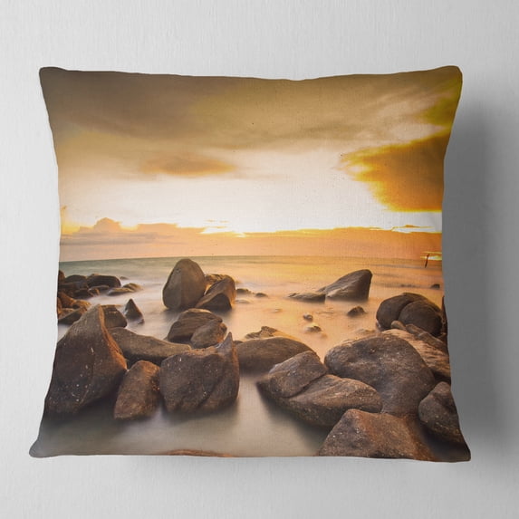 Designart Rocky Yellow Tropical Beach - Seashore Throw Pillow - 16x16