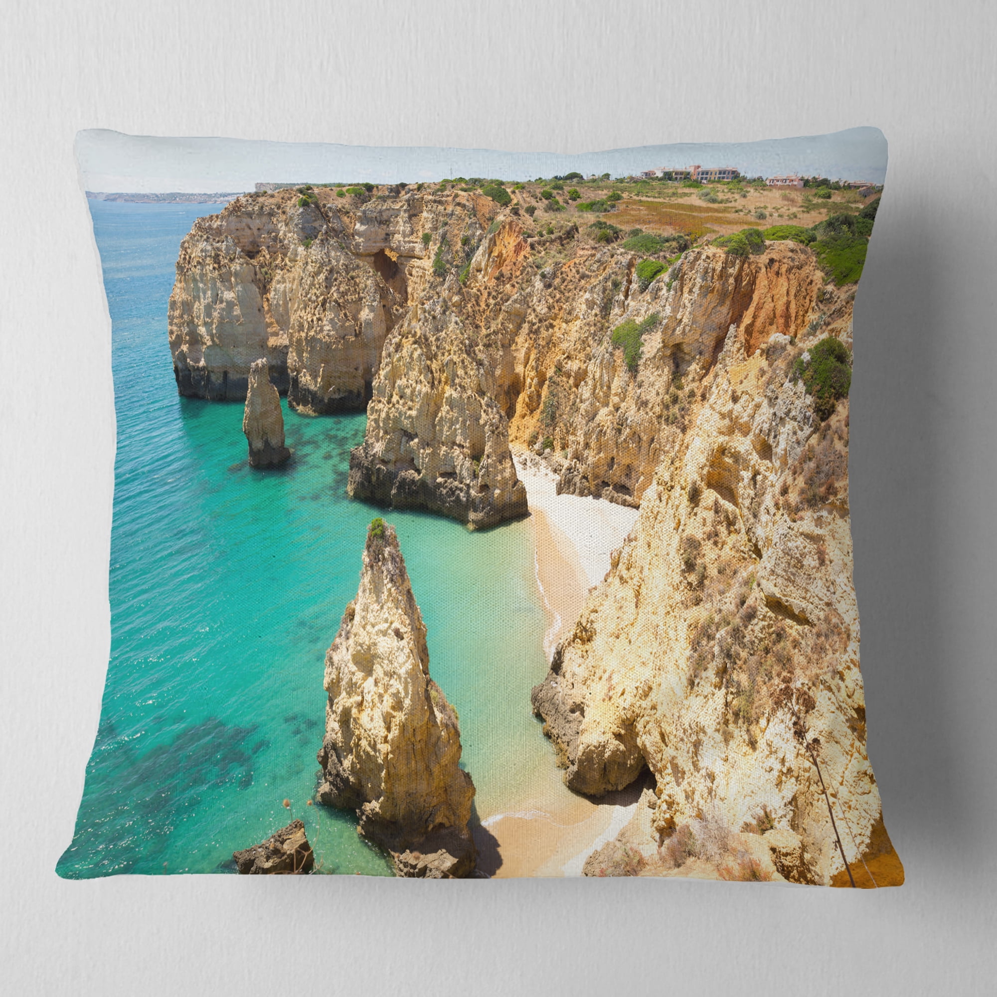 Designart Rocky and Rough Portugal Bay - Seashore Throw Pillow - 18x18