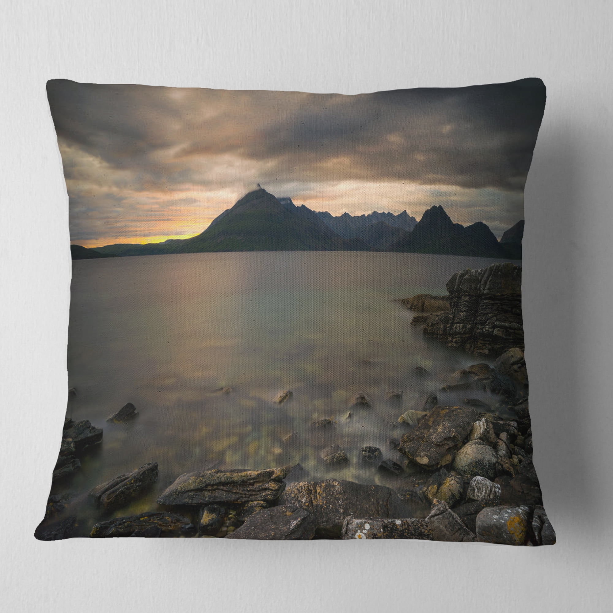 Designart Rocky coastline of Loch Scavaig - Contemporary Landscape Printed Throw Pillow - 16x16