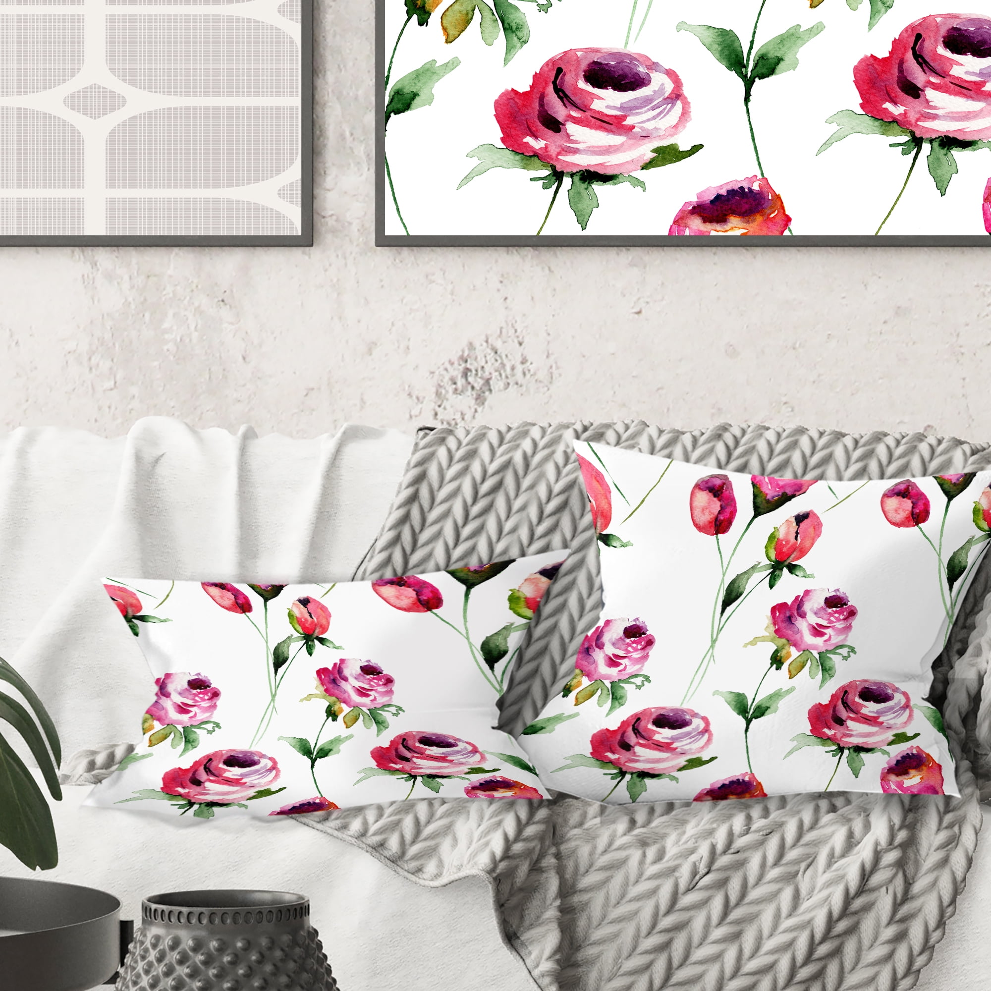 Designart Roses Flowers Pattern' Mid-Century Modern Throw Pillow - 16x16
