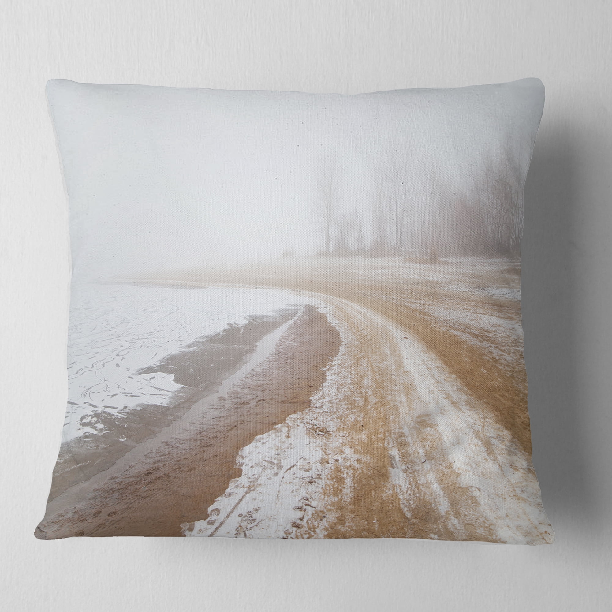 Designart Sandy Beach in the Winter Fog - Modern Seashore Throw Pillow - 16x16