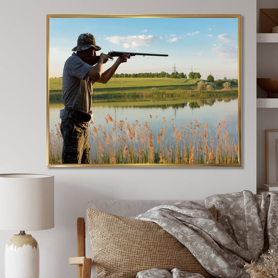 Designart "Scene Depicting A Hunter On A Pursuit II" Hunting & Fishing Floater Framed Canvas Prints