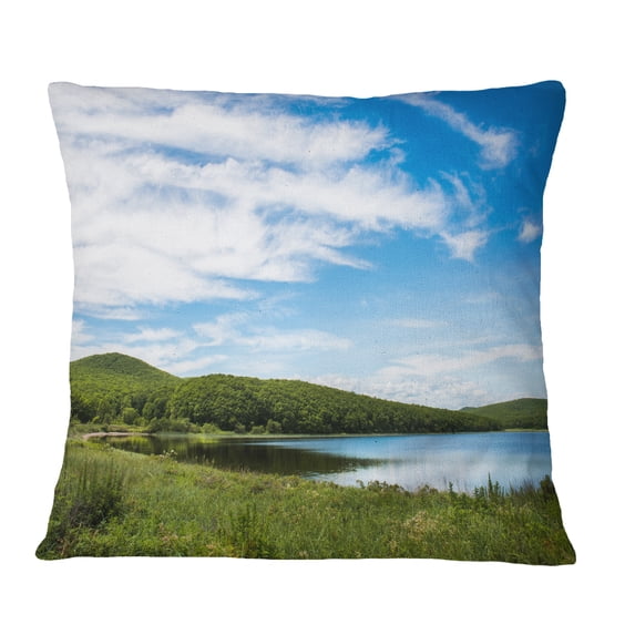 Designart Scenic View of Pacific Ocean Beach - Landscape Printed Throw Pillow - 16x16