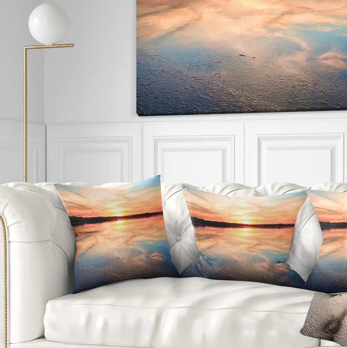 Designart Sensational Sunset in Australia - Seascape Throw Pillow - 16x16