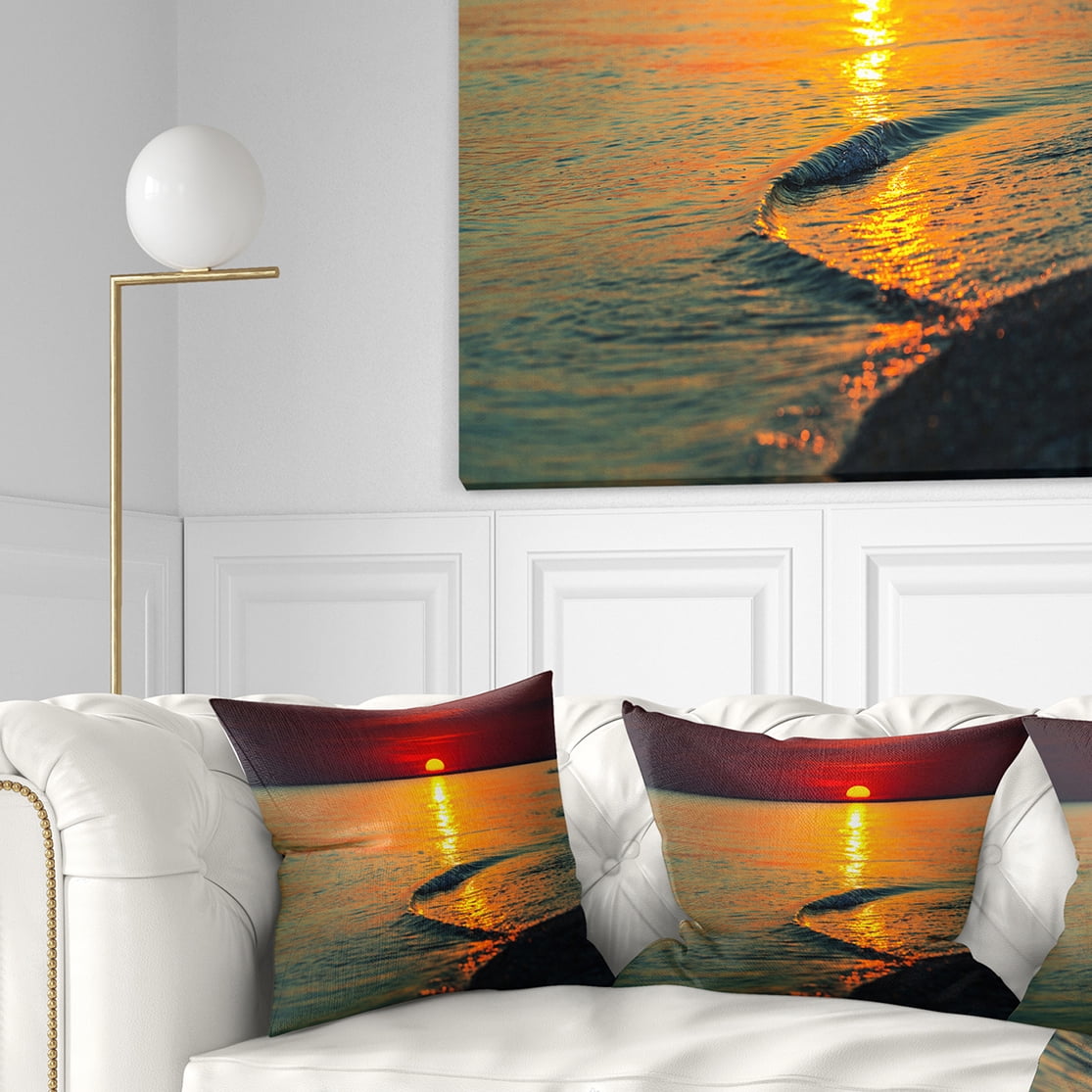 Designart Setting Sun Giving Color to Waters - Modern Beach Throw Pillow - 16x16