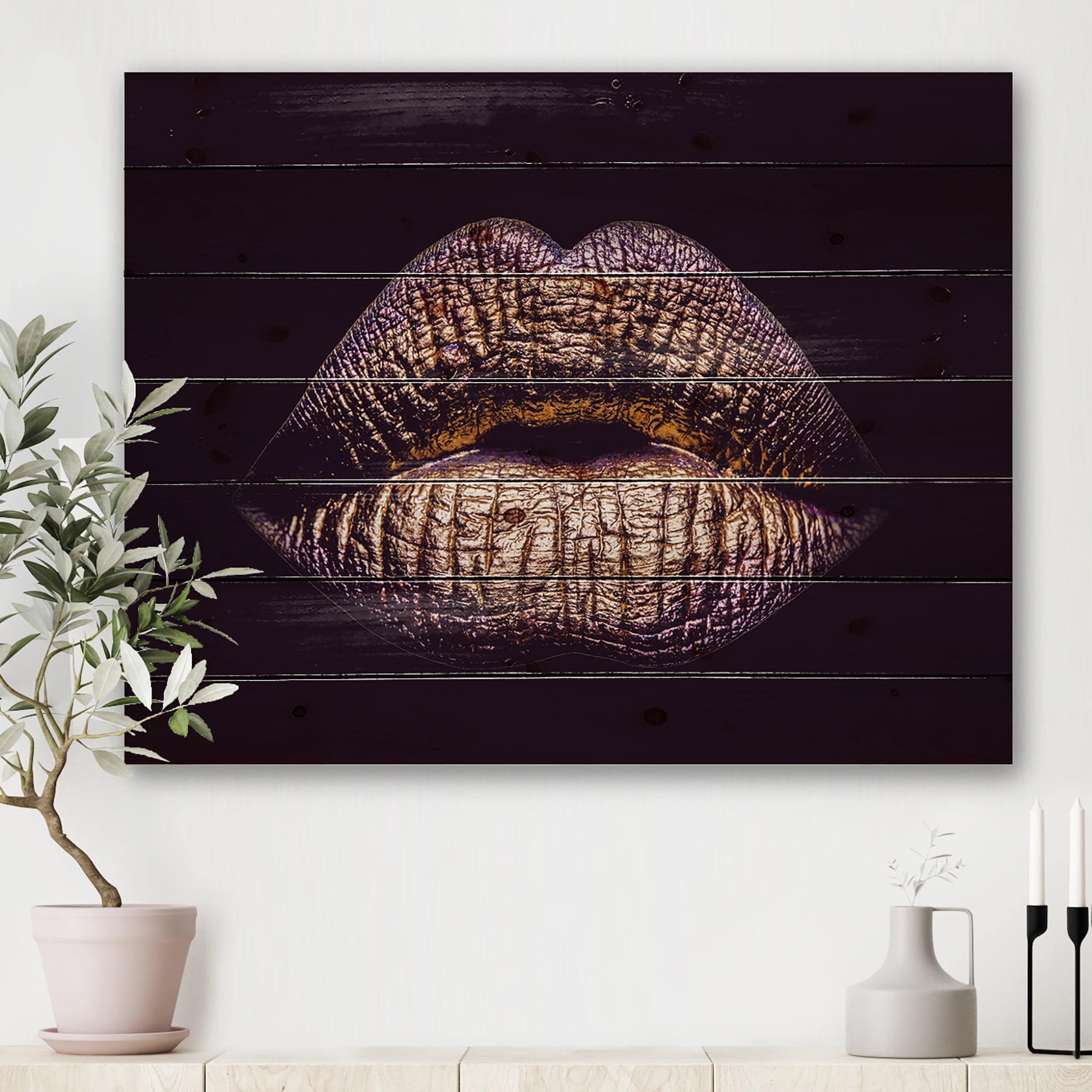 Designart 'Sexy Golden Metallized Woman Lips III' Modern Print on Natural Pine Wood