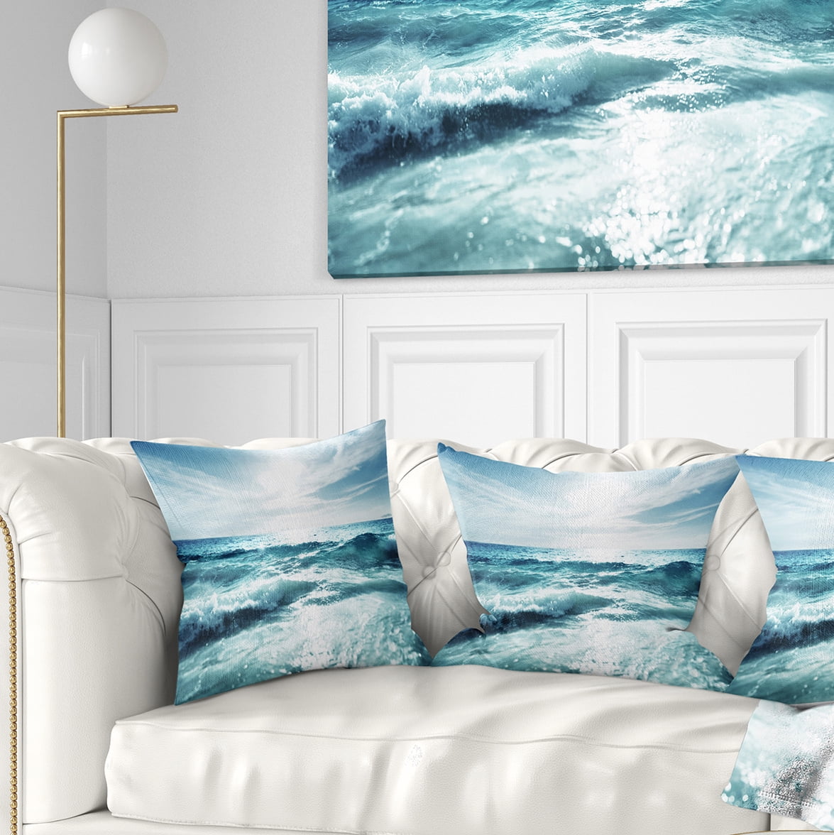 Designart Seychelles Beach at Sunset - Seascape Throw Pillow - 16x16