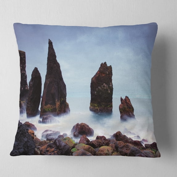 Designart Sharp Rocky Coastline Raykjanes - Seashore Throw Pillow - 18x18