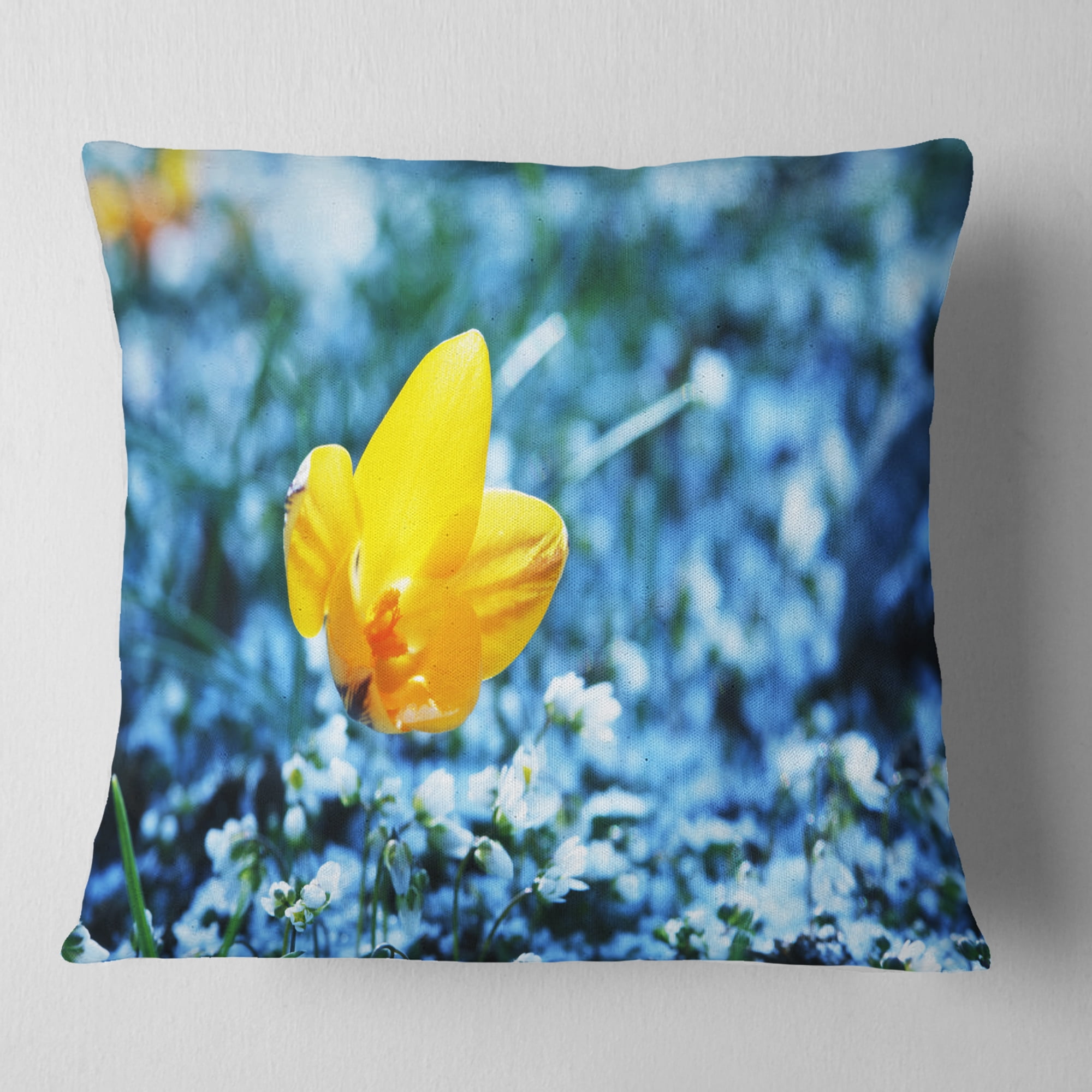 Designart Solitary Yellow Flower on Blue - Floral Throw Pillow - 18x18