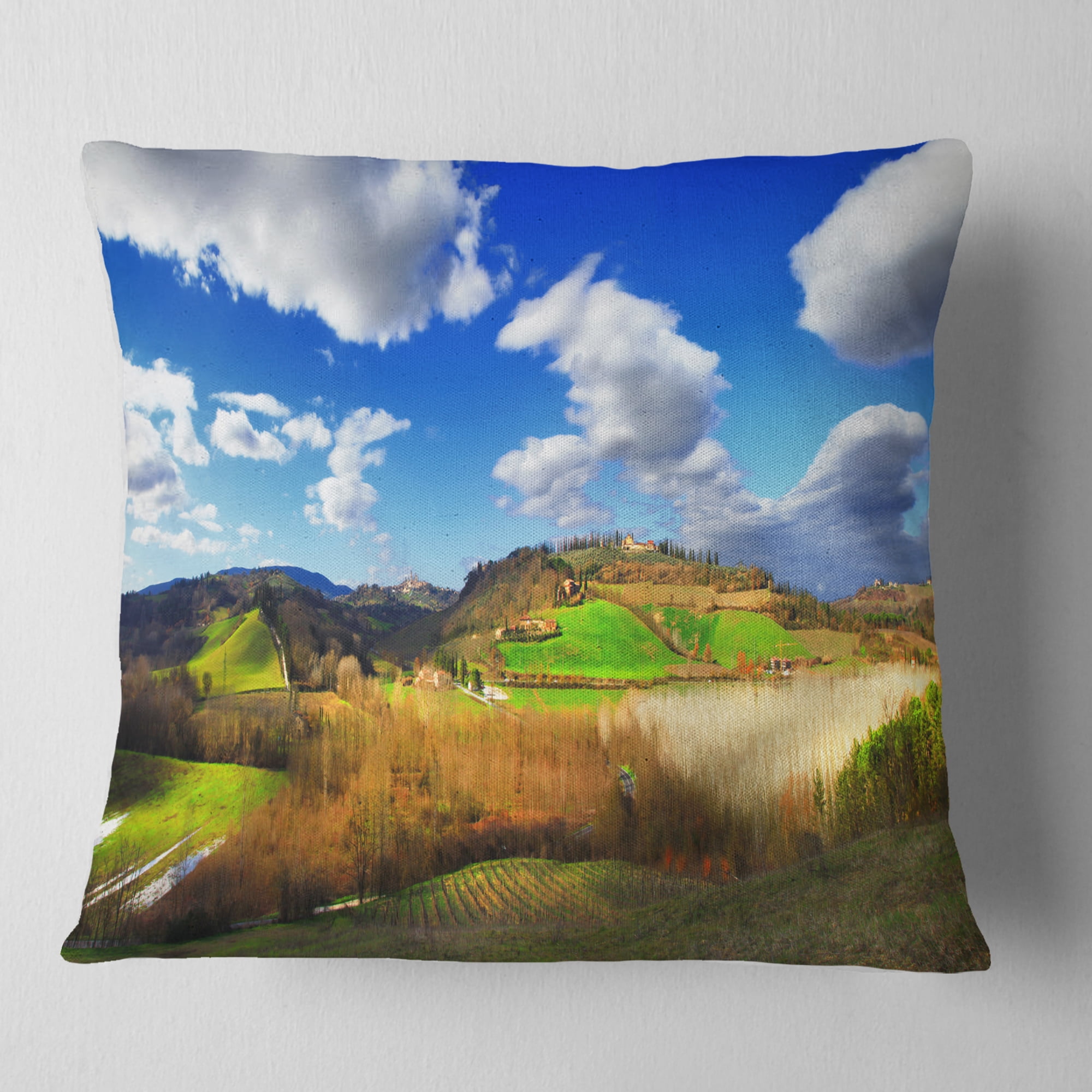 Designart Spectacular Toscana Panorama - Landscape Printed Throw Pillow - 18x18