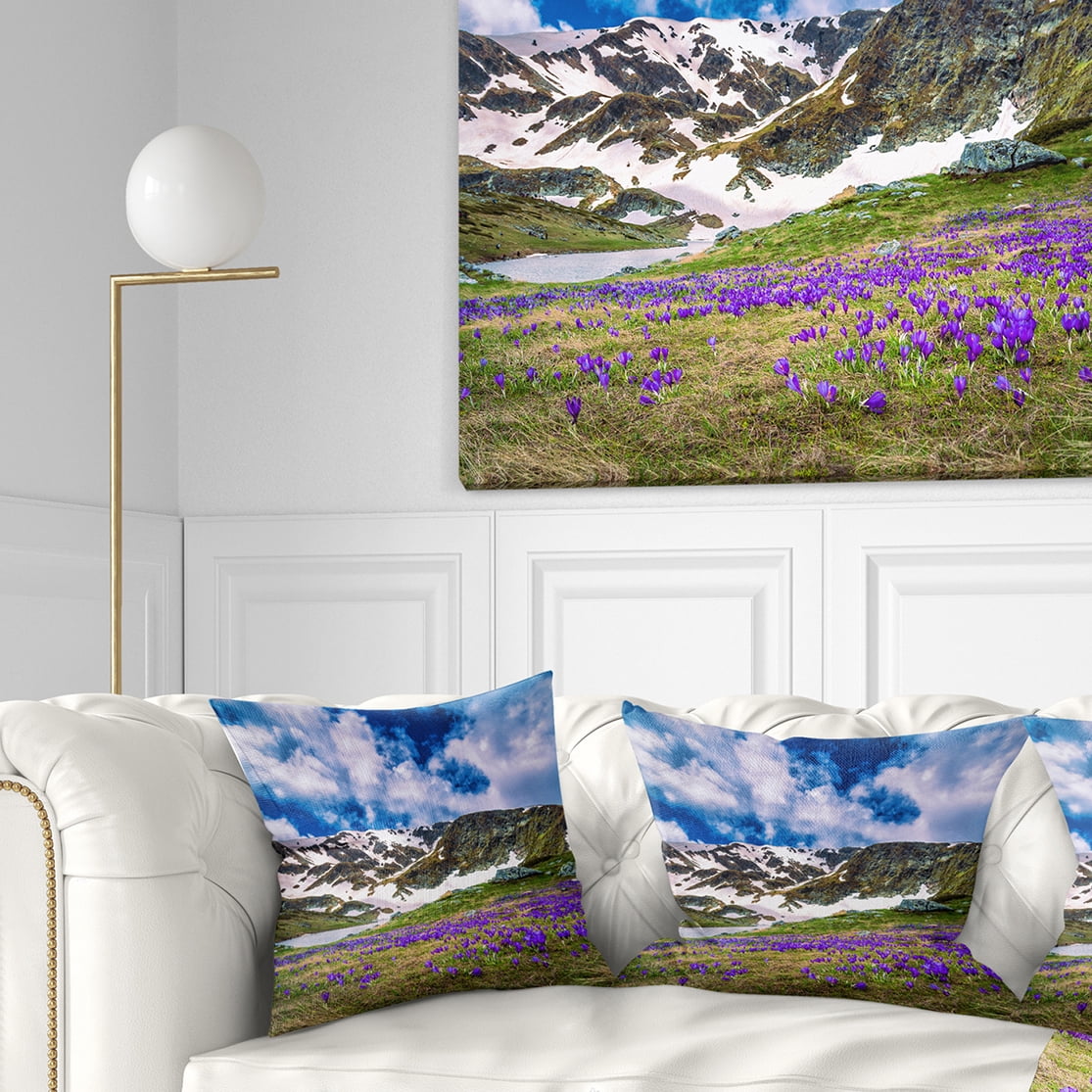 Designart Spring Blooming Crocus Flowers - Landscape Printed Throw Pillow - 16x16