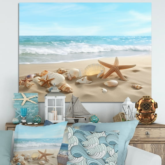 Designart "Starfish And Seashells V" Modern Landscape Beach Wall Art For Bathroom