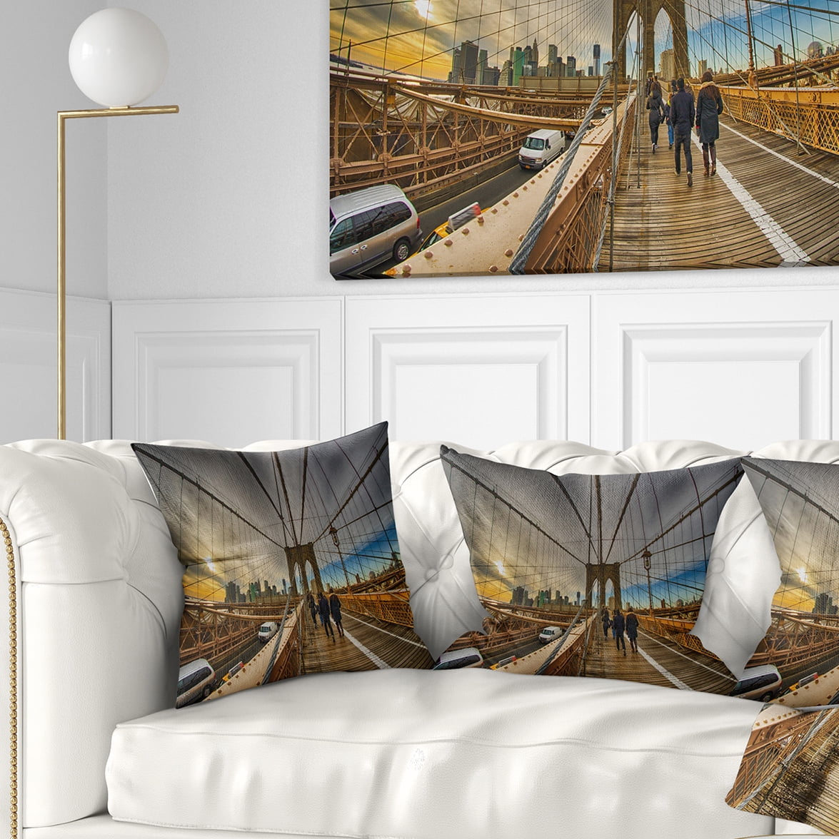 Designart Strolling on Brooklyn Bridge - Landscape Photo Throw Pillow - 16x16