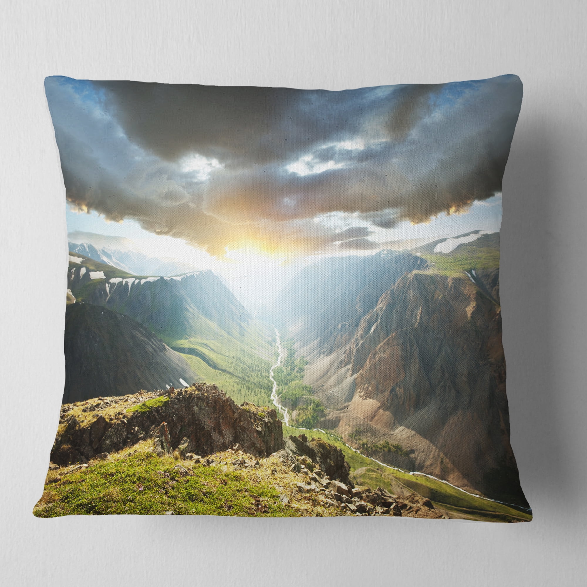 Designart Stunning View of Sunset in Mountains - Landscape Printed Throw Pillow - 16x16