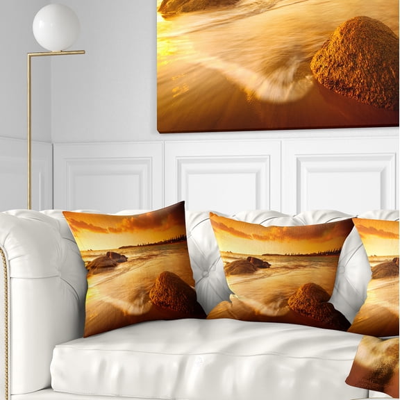 Designart Sun Tinted Beach - Photography Throw Pillow - 16x16