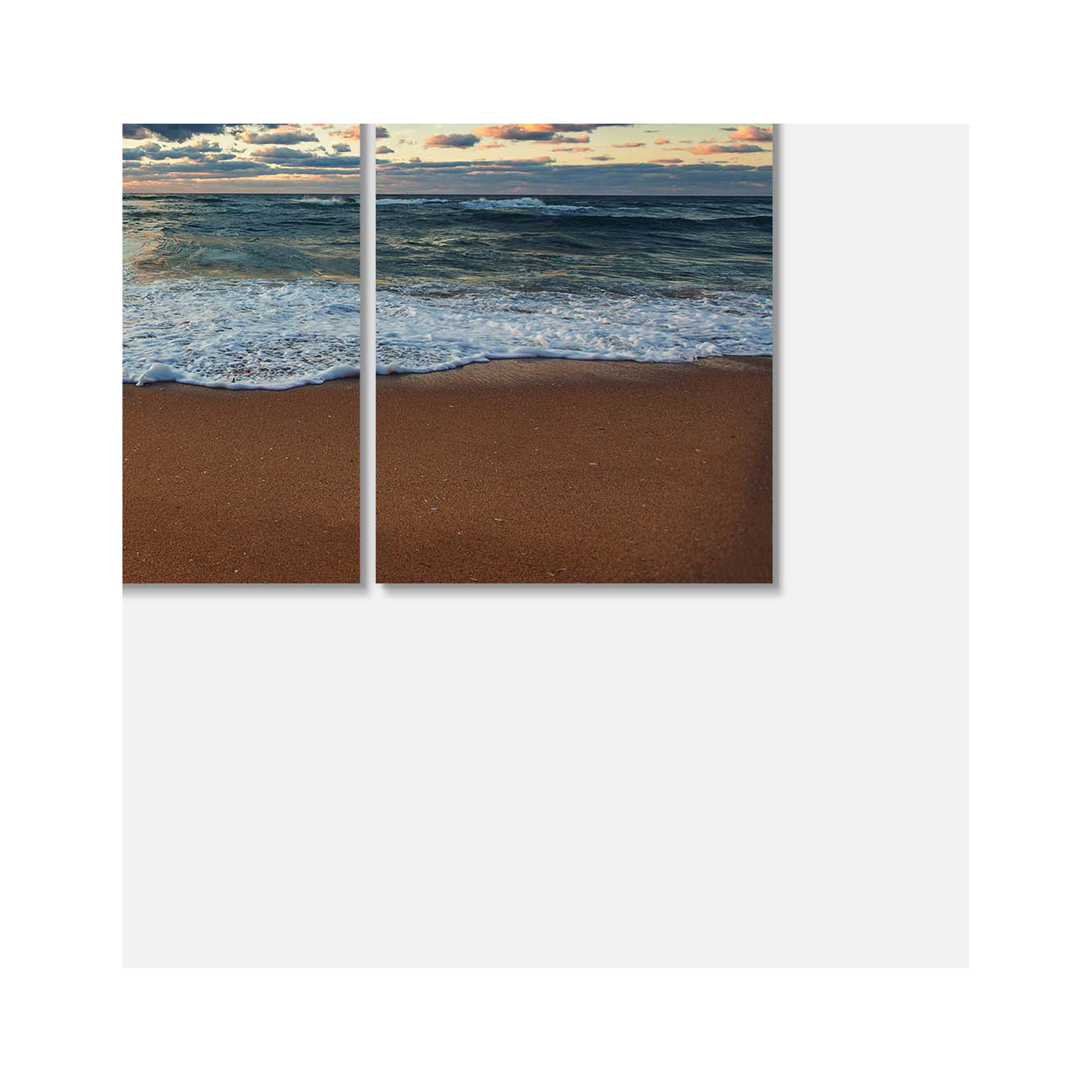 Designart 'Sunrise and Glowing Waves in Ocean ' Seascape Canvas Art Print