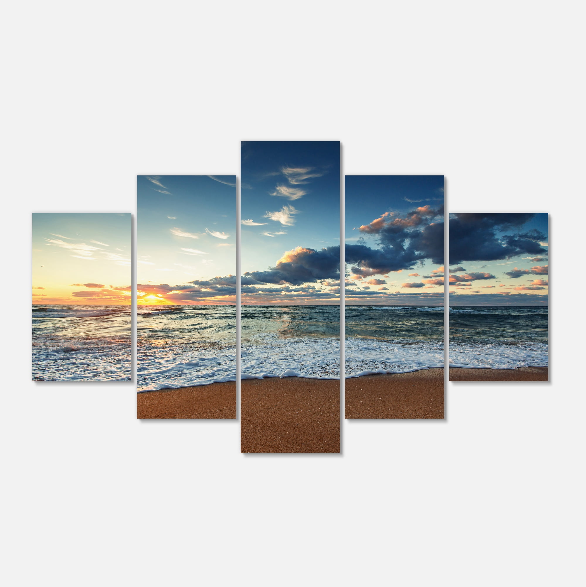 Designart 'Sunrise and Glowing Waves in Ocean ' Seascape Canvas Art Print