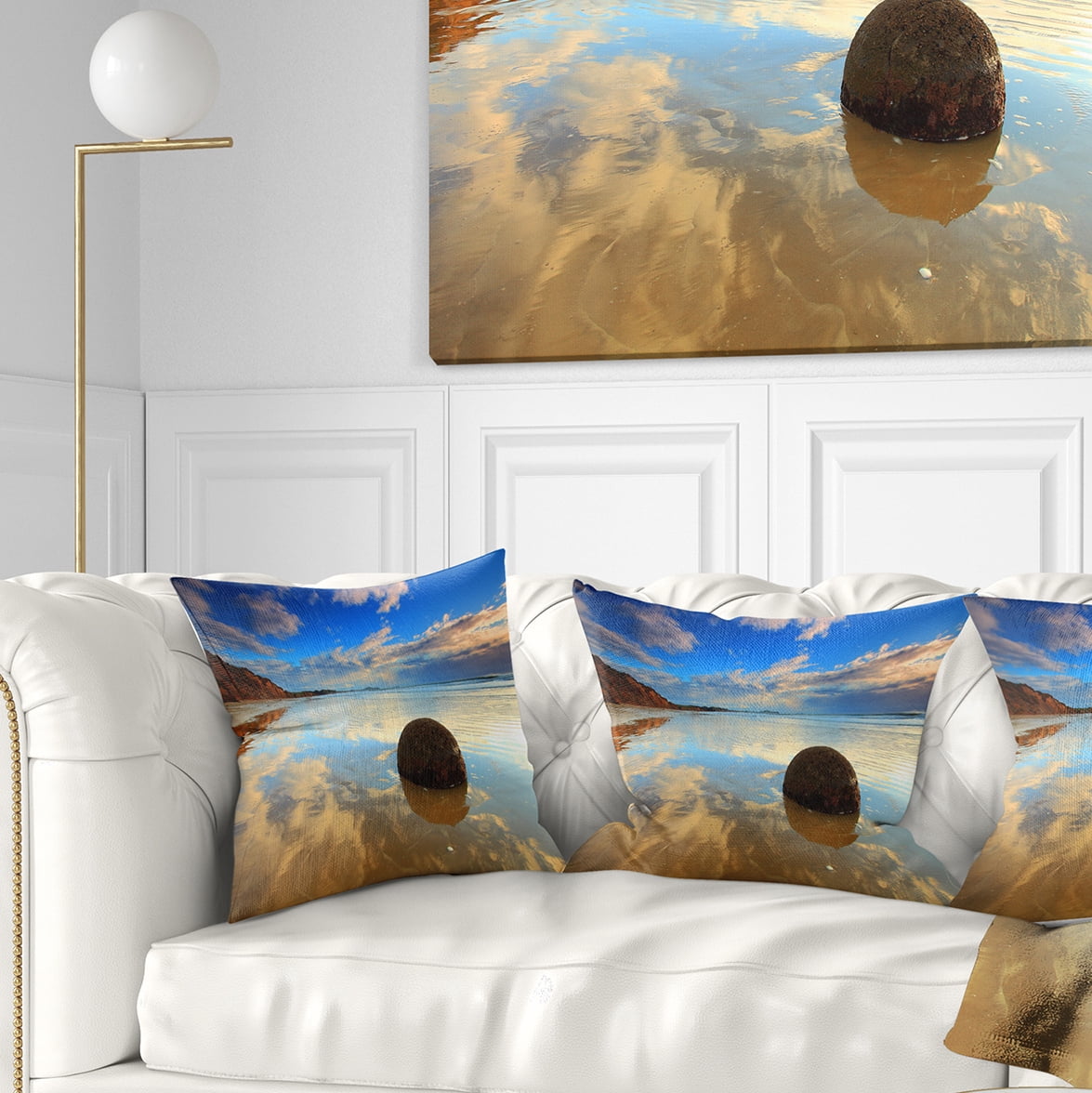 Designart Sunrise at Moeraki Boulders - Seashore Photo Throw Pillow - 16x16