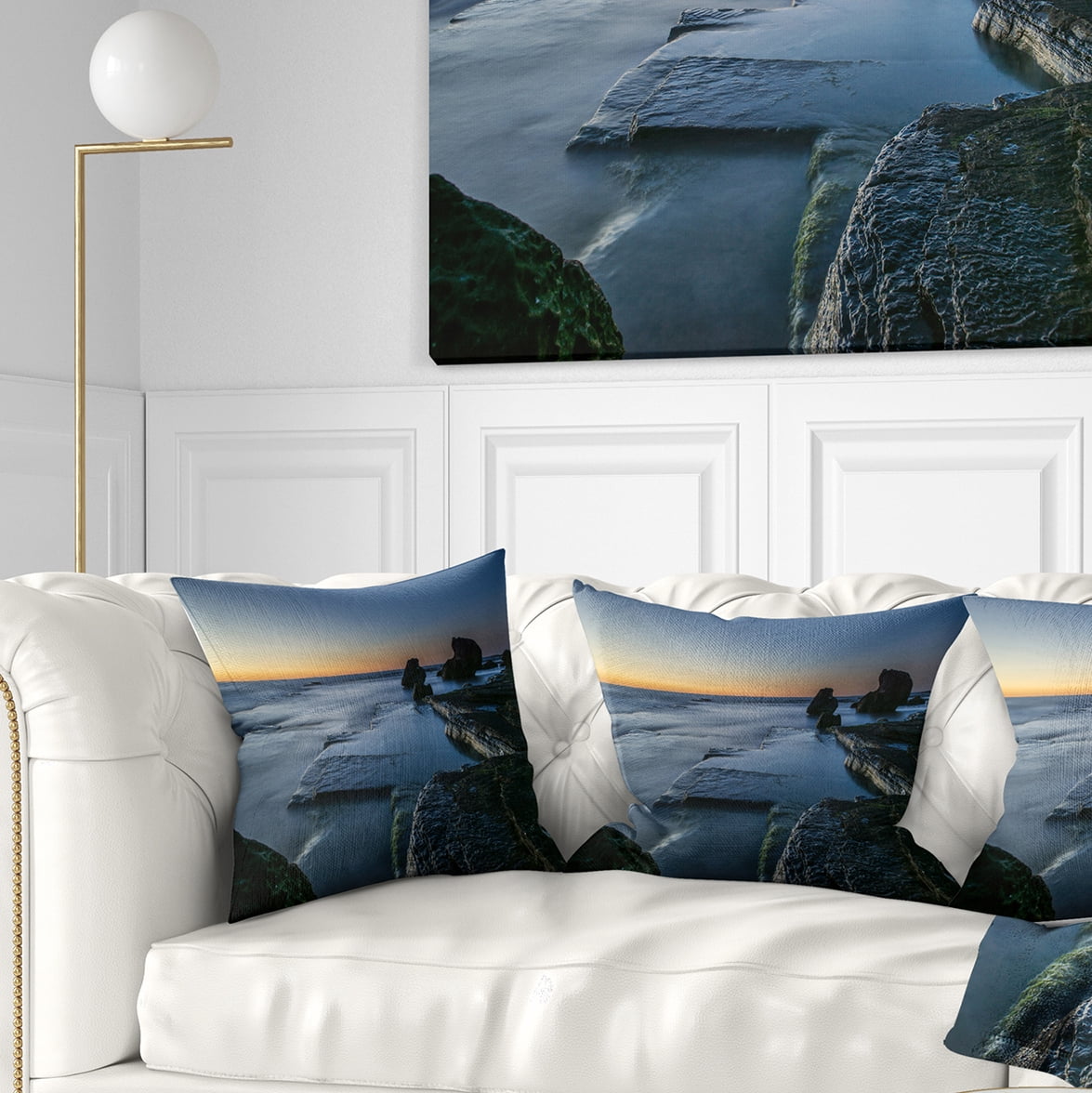 Designart Sunrise at Sydney Seashore - Seascape Throw Pillow - 18x18