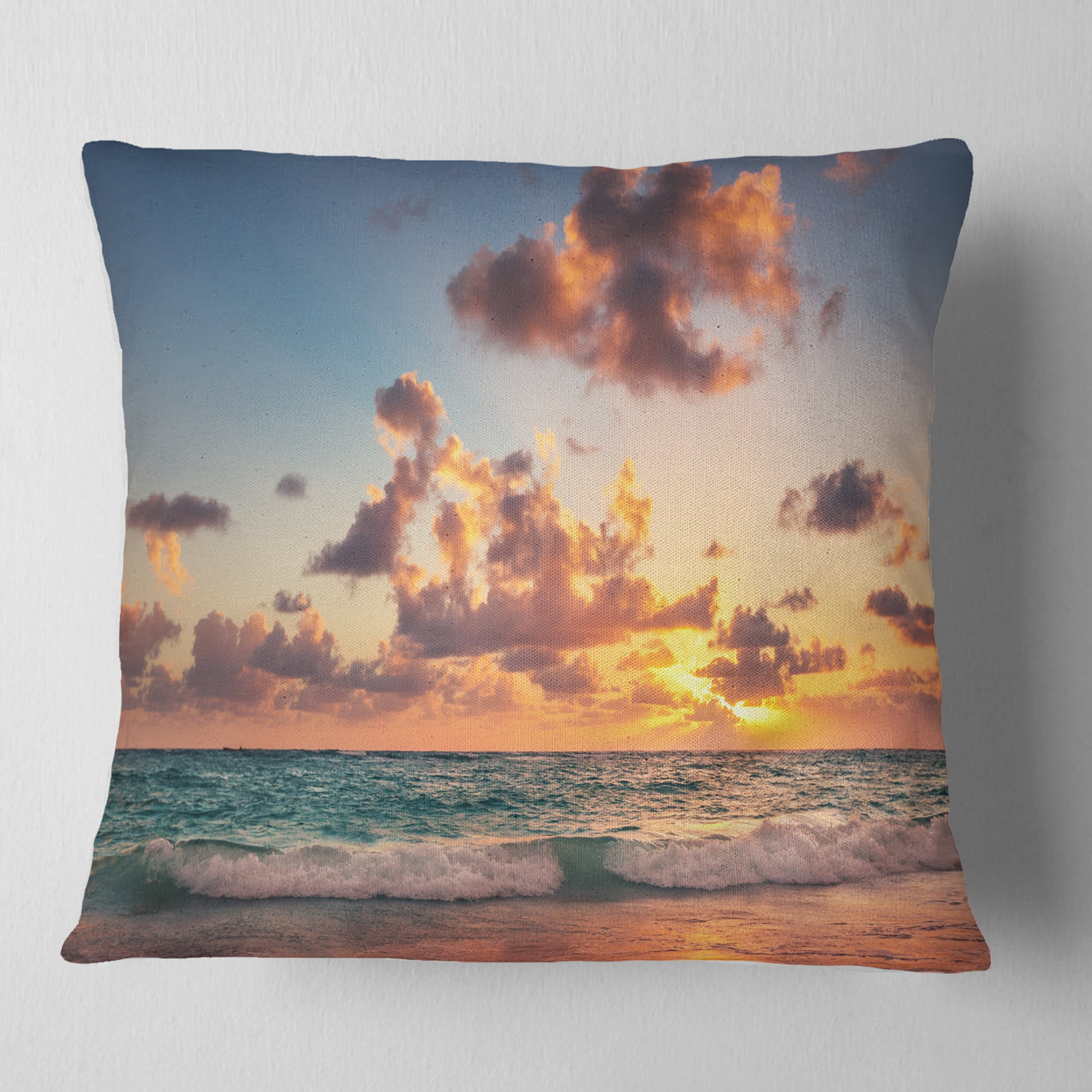 Designart Sunrise on Beach of Caribbean Sea - Beach Throw Pillow - 18x18