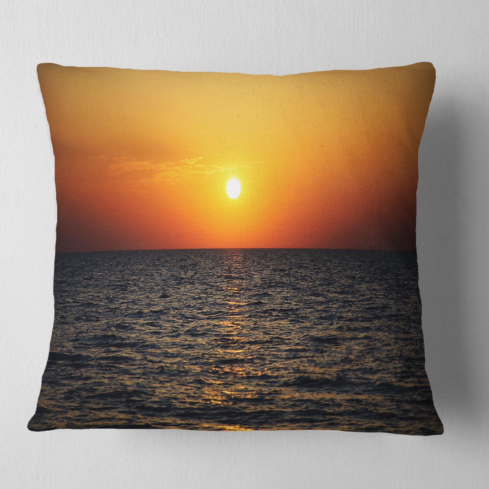 Designart Sunset Panorama under Sea Surface - Modern Seashore Throw Pillow - 16x16