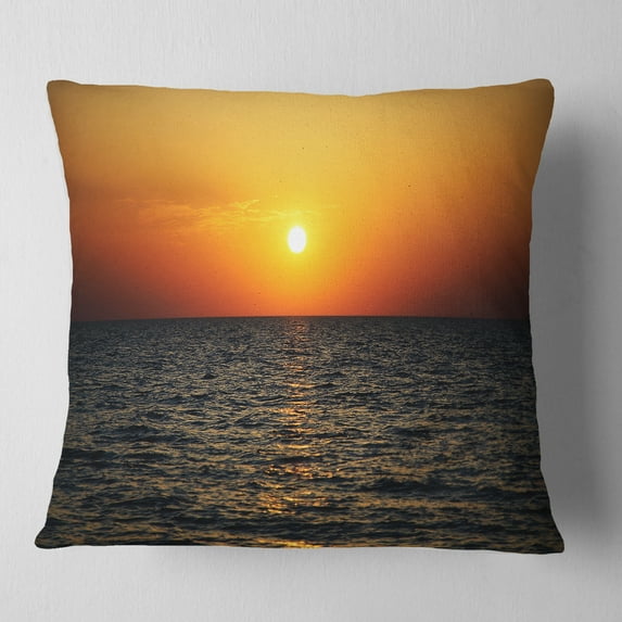 Designart Sunset Panorama under Sea Surface - Modern Seashore Throw Pillow - 16x16