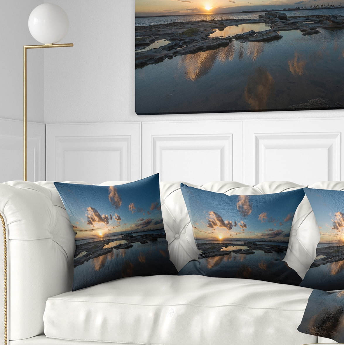 Designart Sunset at La Perhouse Beach - Seascape Throw Pillow - 18x18