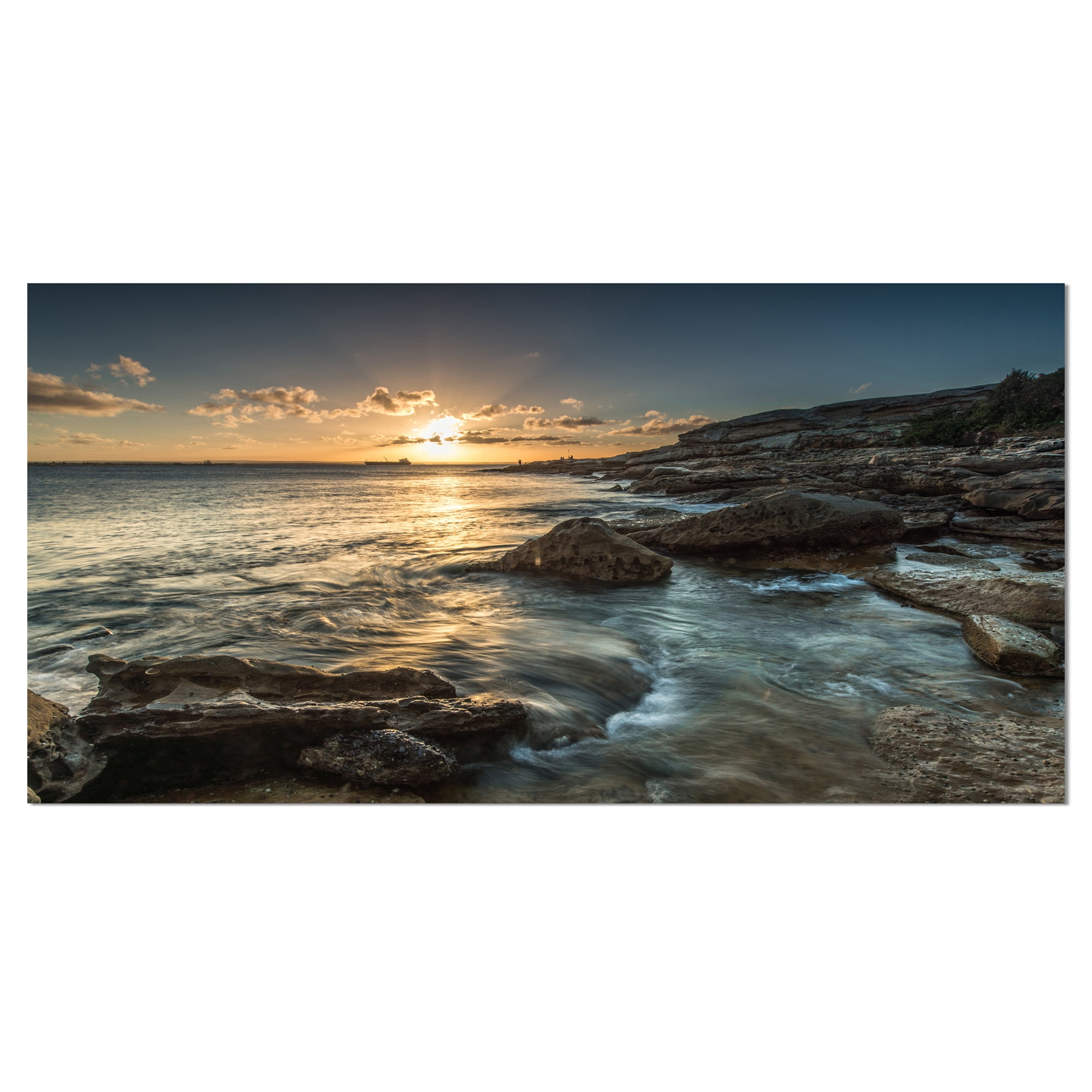 Designart 'Sydney Beach with Bright Sunset ' Seascape Canvas Art Print