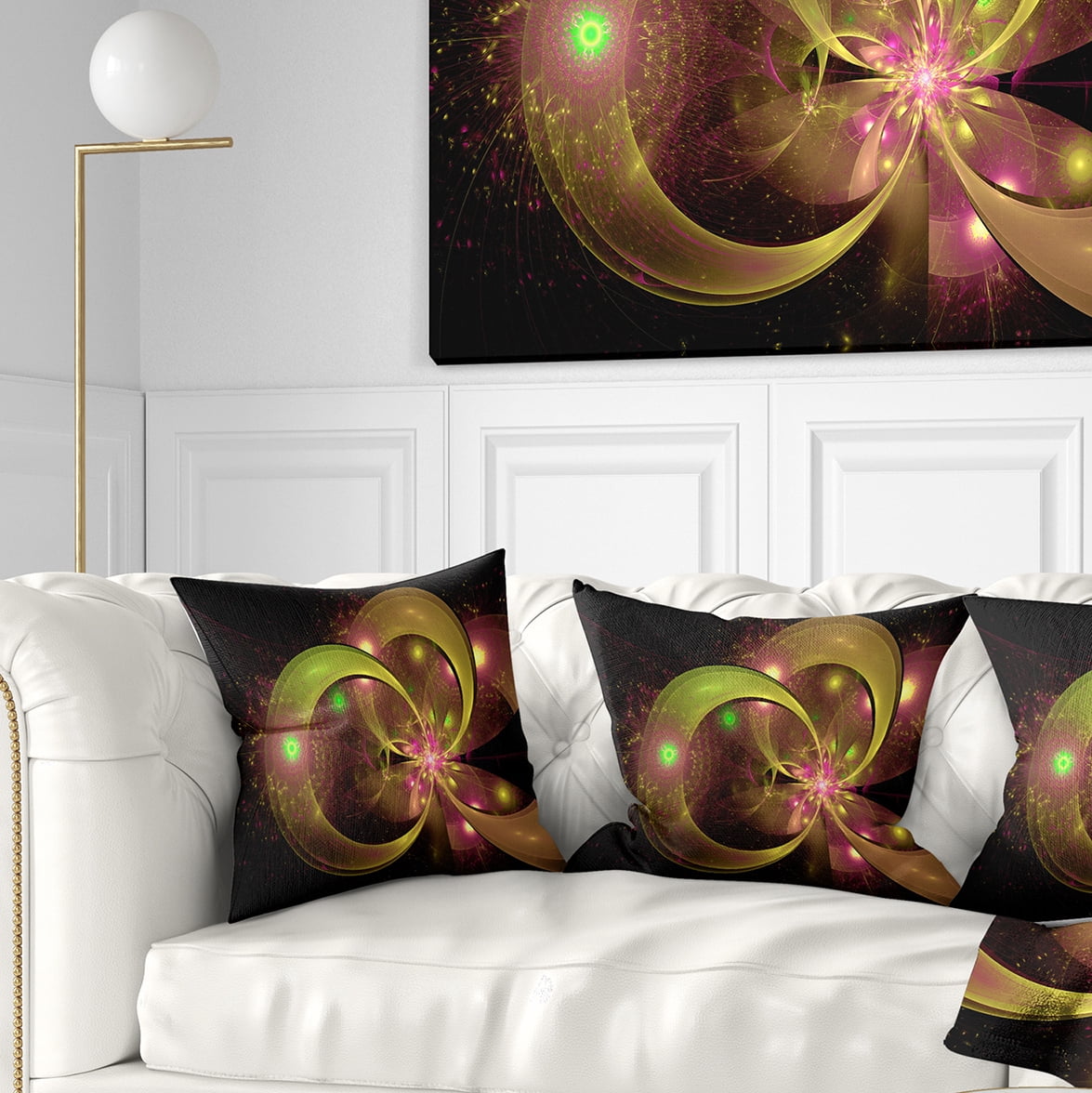 Designart Symmetrical Green Fractal Flower - Floral Throw Pillow - 16x16