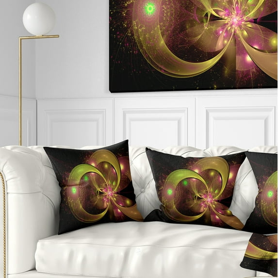 Designart Symmetrical Green Fractal Flower - Floral Throw Pillow - 16x16