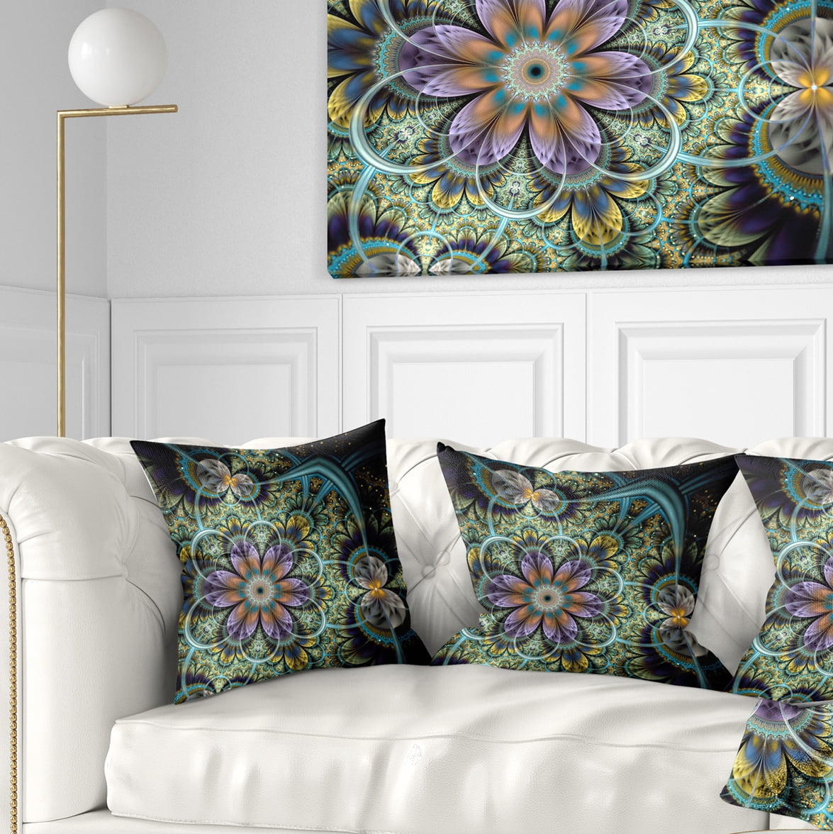 Designart Symmetrical Green Fractal Flower - Floral Throw Pillow - 18x18