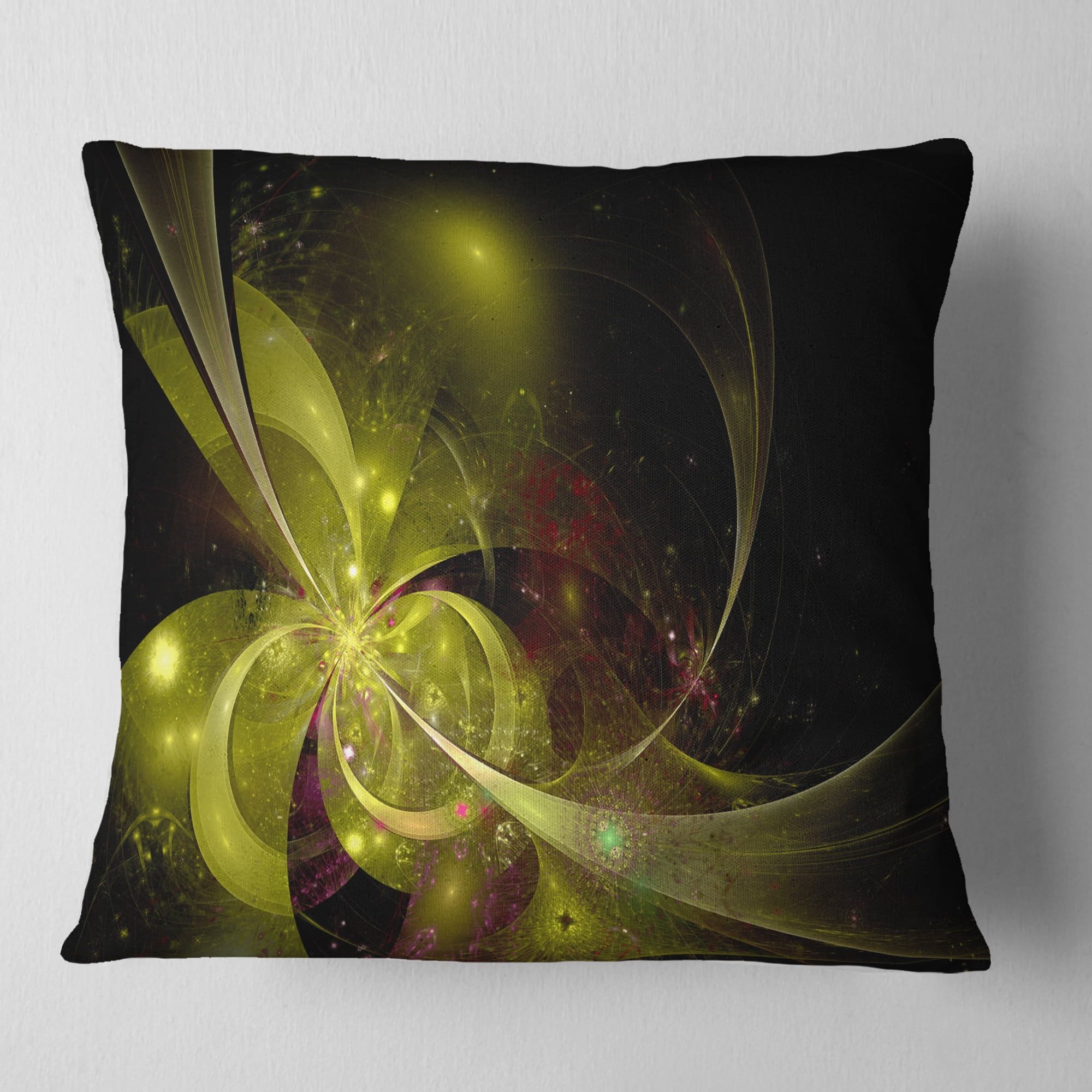 Designart Symmetrical Soft Gold Fractal Flower - Floral Throw Pillow - 18x18