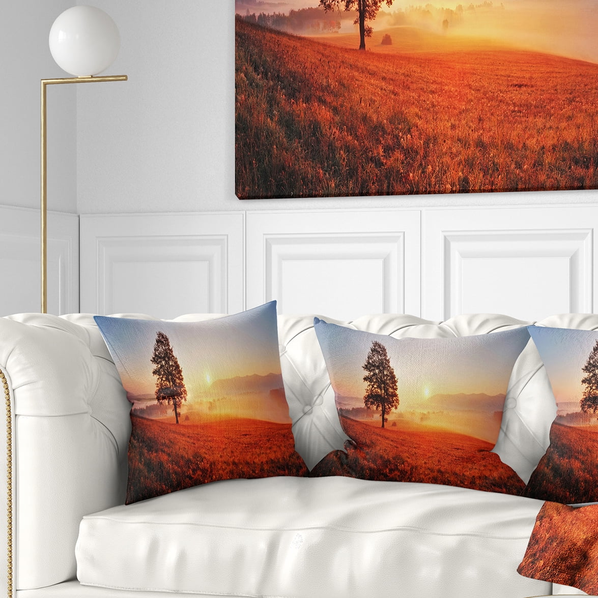 Designart Tree and Sun - Landscape Photography Throw Pillow - 16x16
