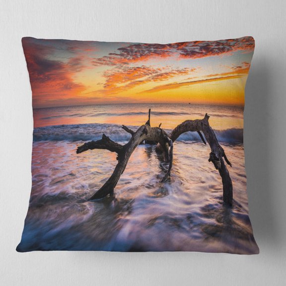 Designart Tree and Waves in the Atlantic Ocean - Seascape Throw Pillow - 16x16