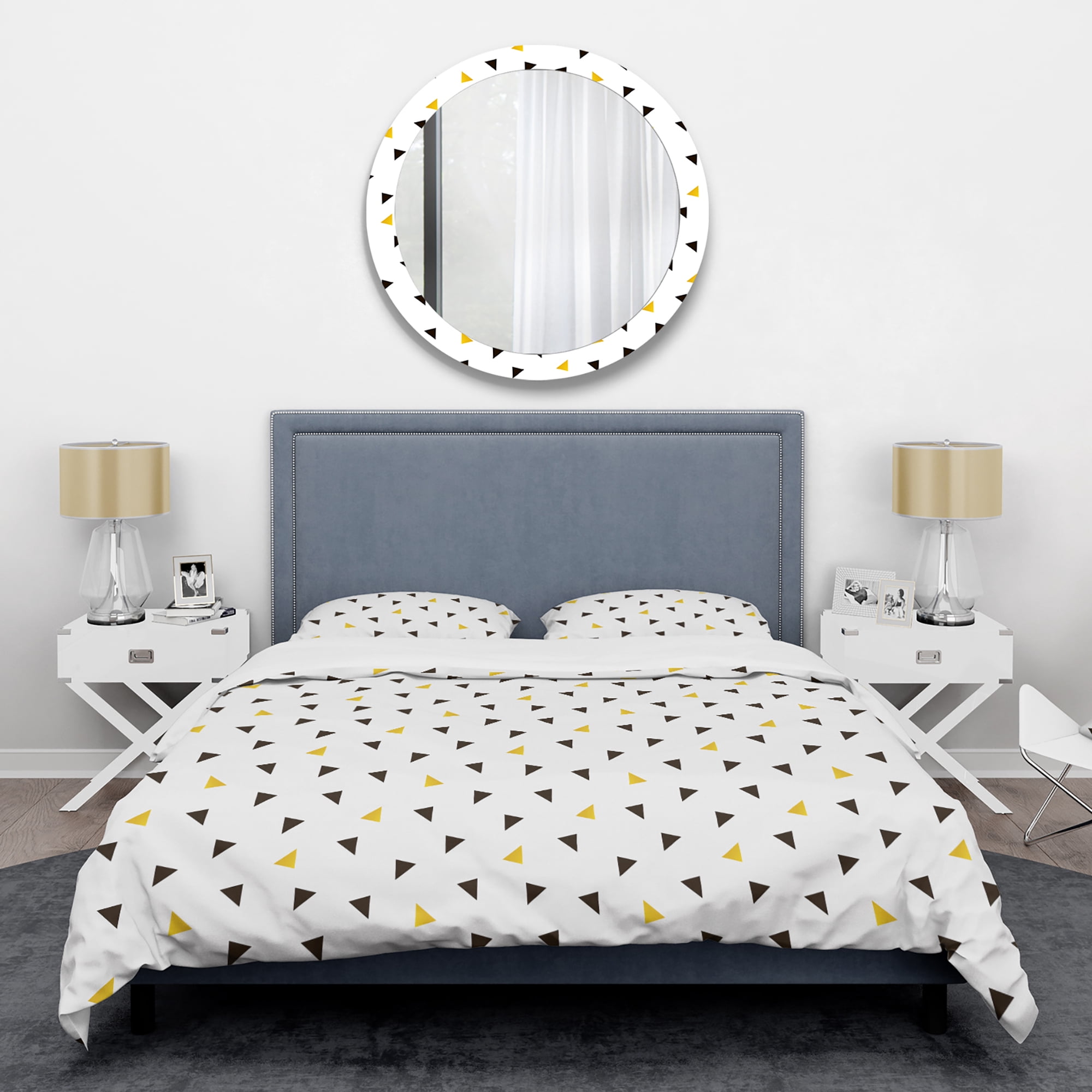 Designart 'Trendy Black And Gold Triangular Pattern' Mid-Century Modern Duvet Cover Set