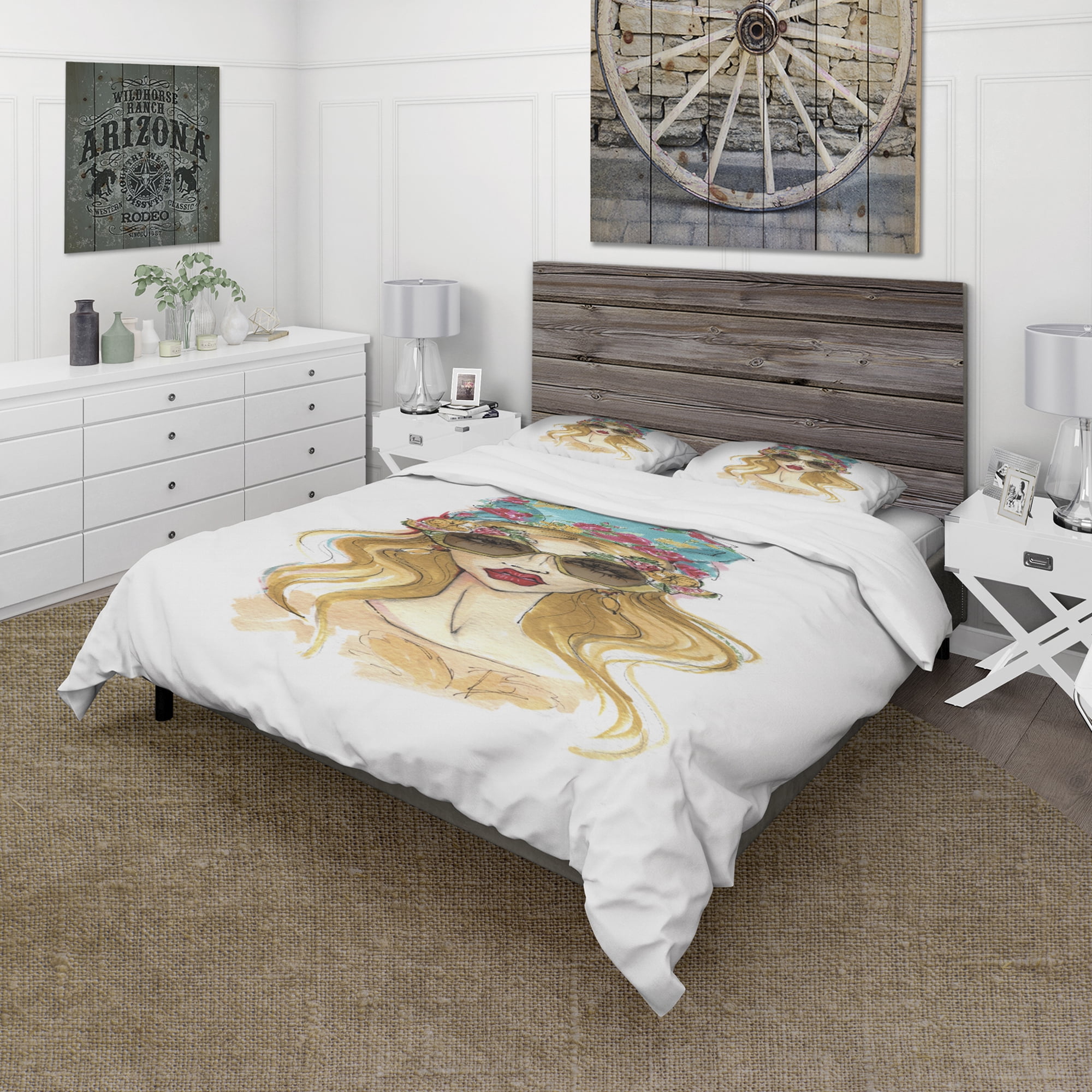 Designart 'Trendy Girl in Sunglasses' Glamour Duvet Cover Set