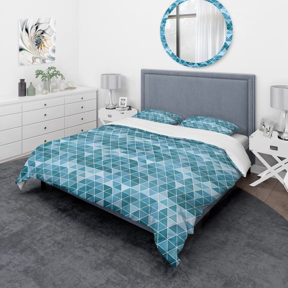 Designart 'Triangular Geometry in Shades of Blue' Modern & Contemporary Duvet Cover Set