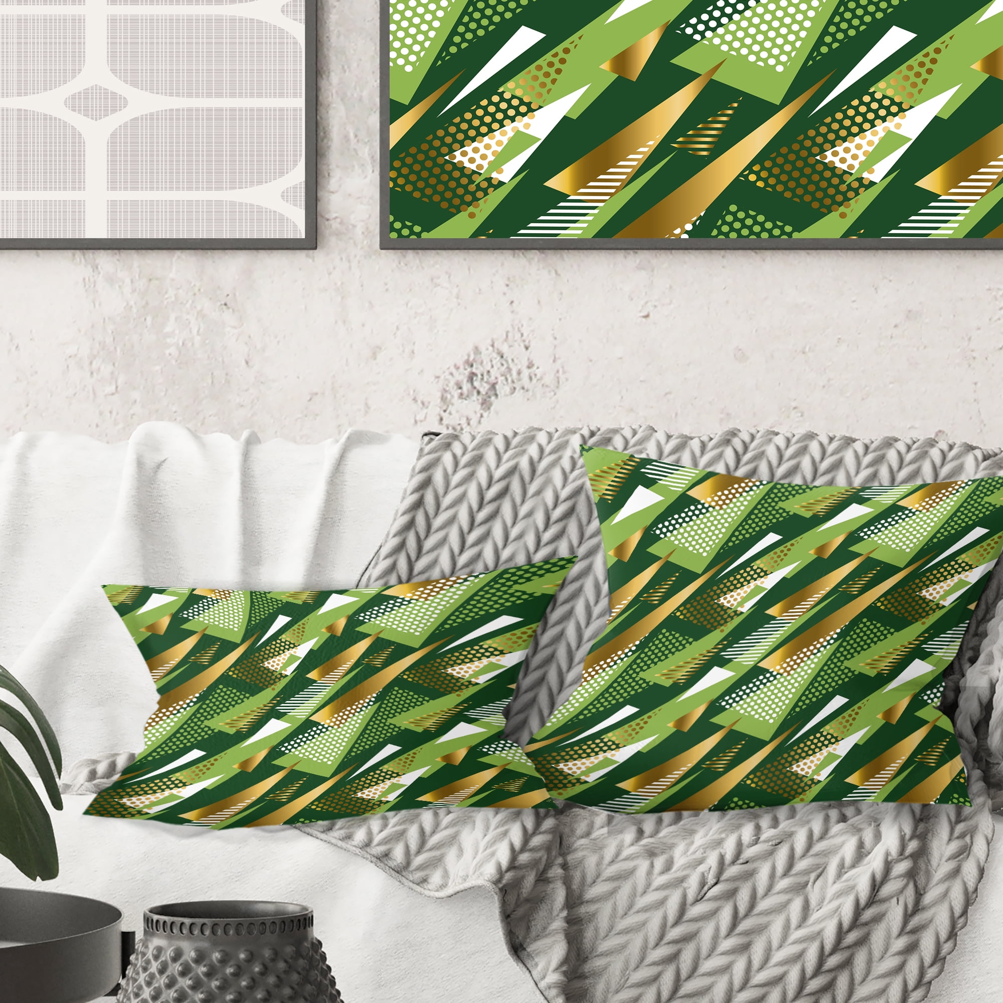 Designart Triangular Gold and Green Design I' Mid-Century Modern Throw Pillow - 16x16
