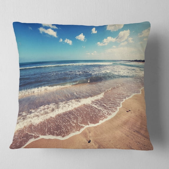 Designart Tropical Beach Island in Gili - Seashore Throw Pillow - 18x18