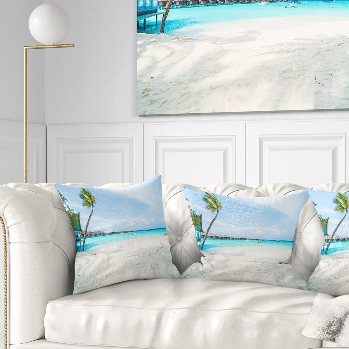 Designart Tropical Maldives Island - Seascape Throw Pillow - 16x16