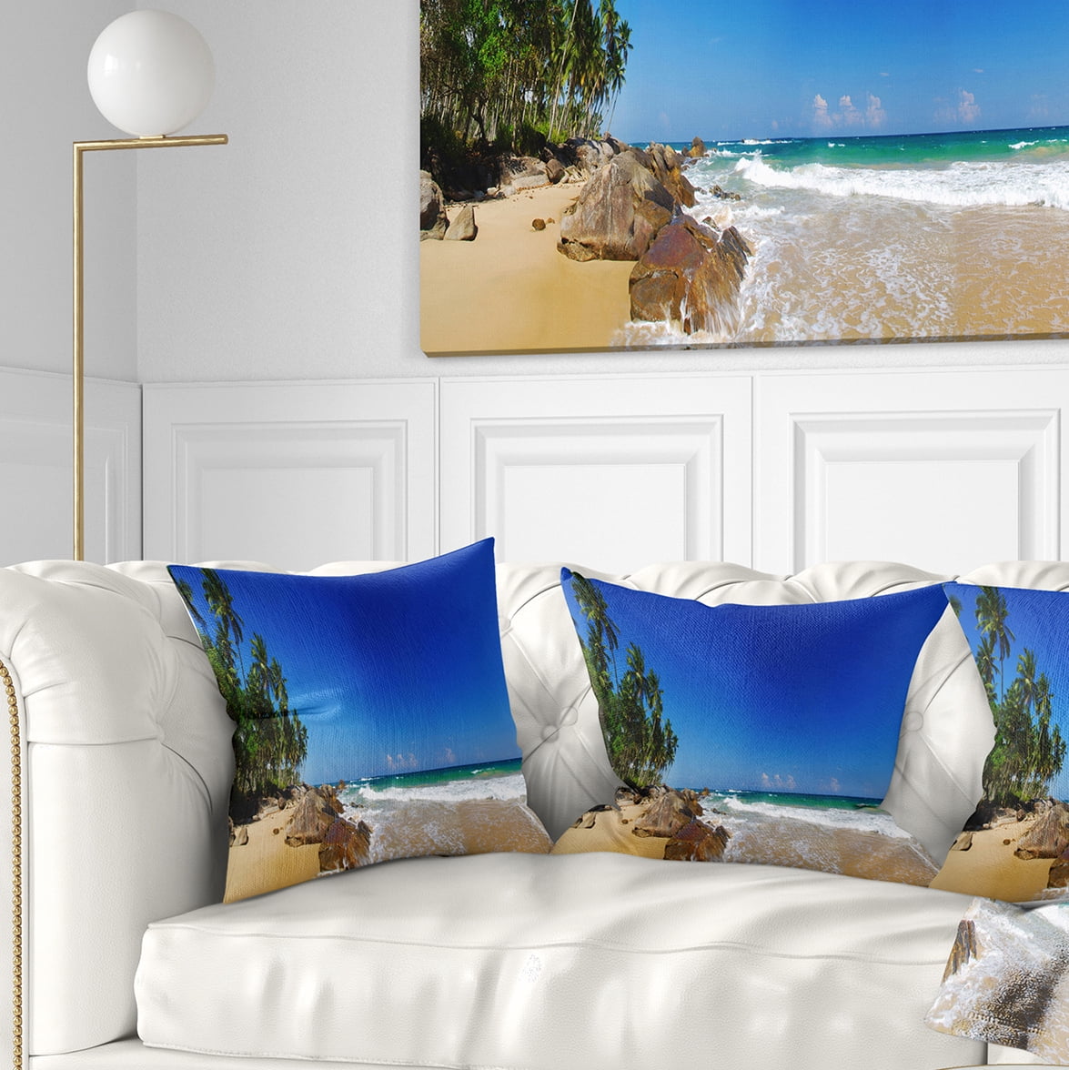 Designart Tropical Paradise - Landscape Photography Throw Pillow - 16x16