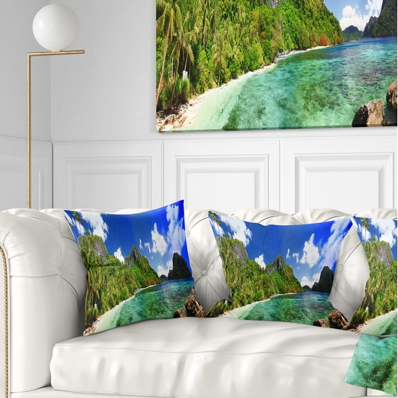 Designart Tropical Scenery - Landscape Photography Throw Pillow - 18x18