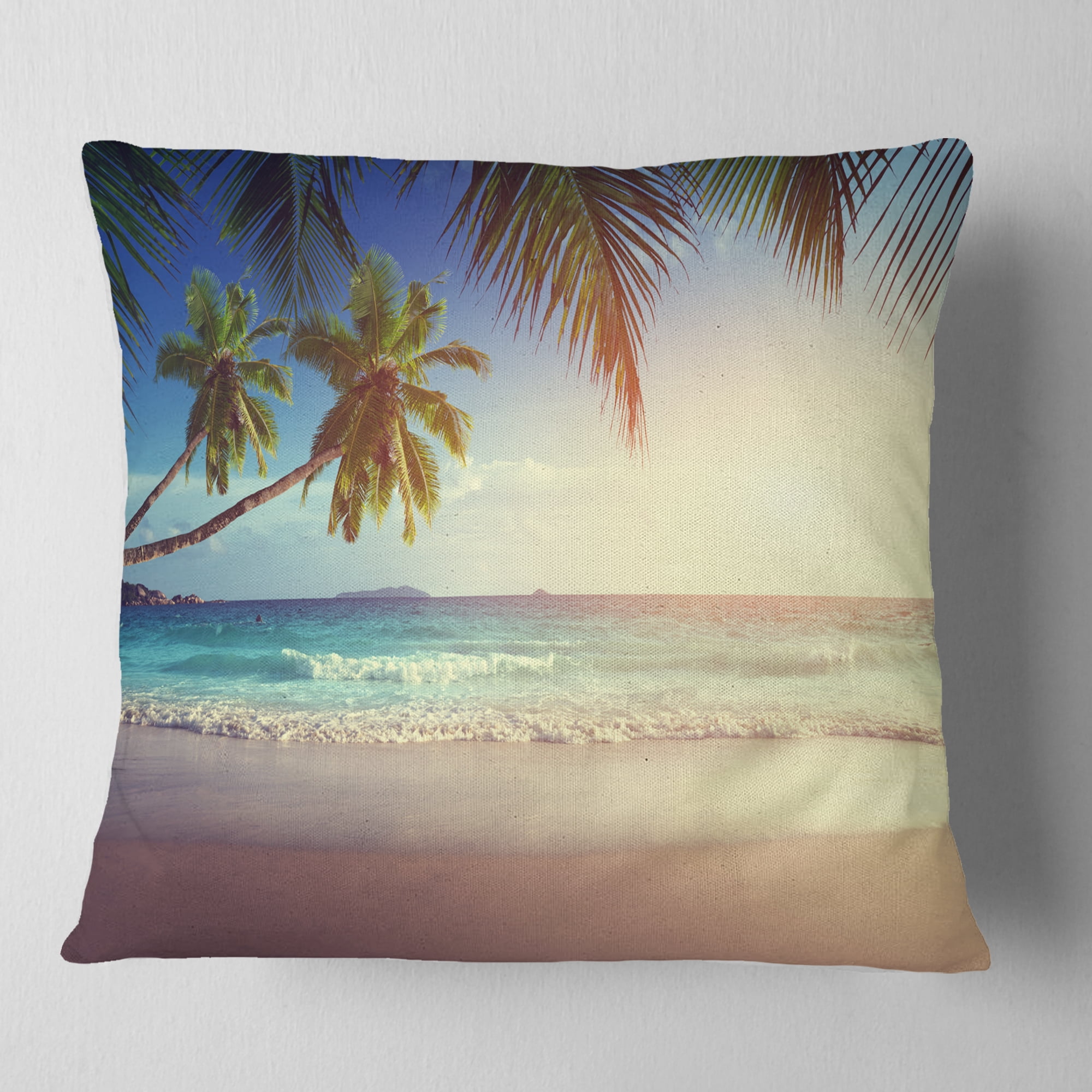 Designart Typical Sunset on Seychelles Beach - Seascape Throw Pillow - 16x16