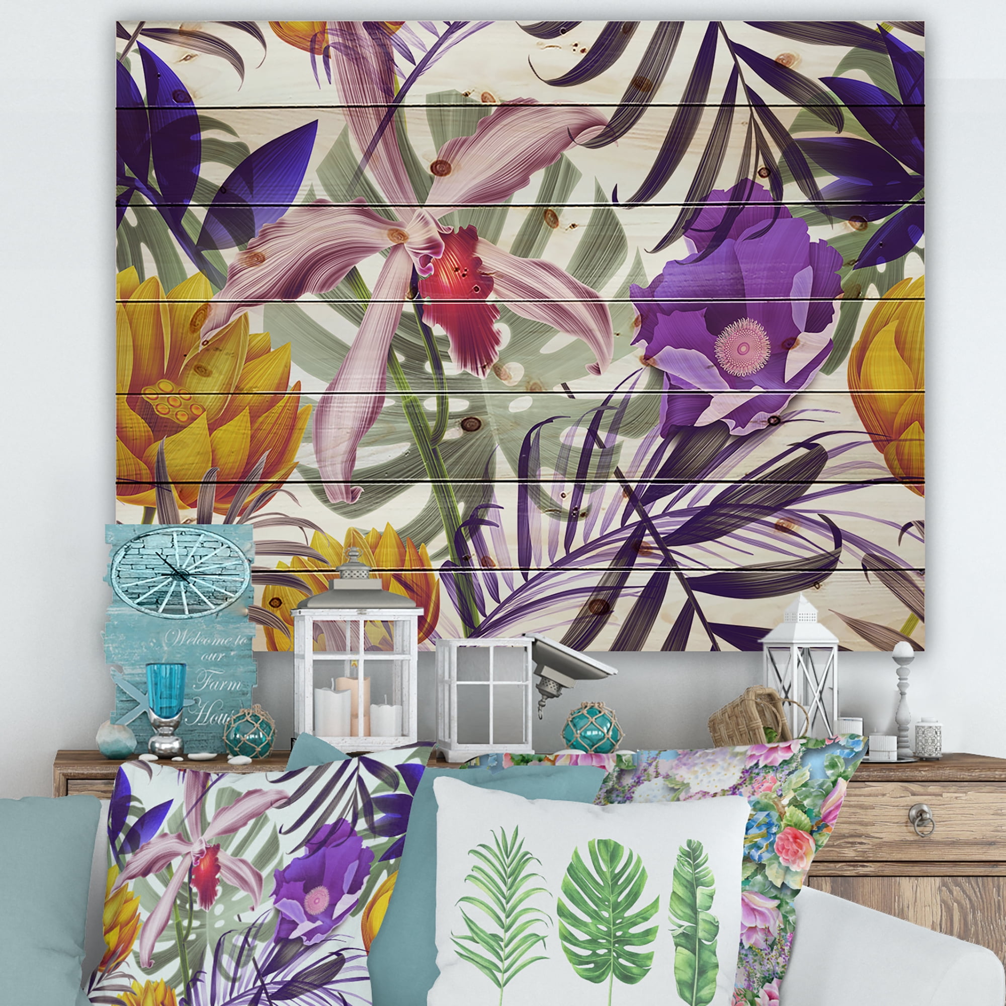 Designart 'VIntage Tropical Flowers IX' Traditional Print on Natural Pine Wood
