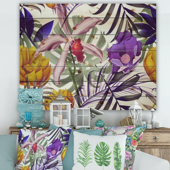 Designart 'VIntage Tropical Flowers IX' Traditional Print on Natural Pine Wood