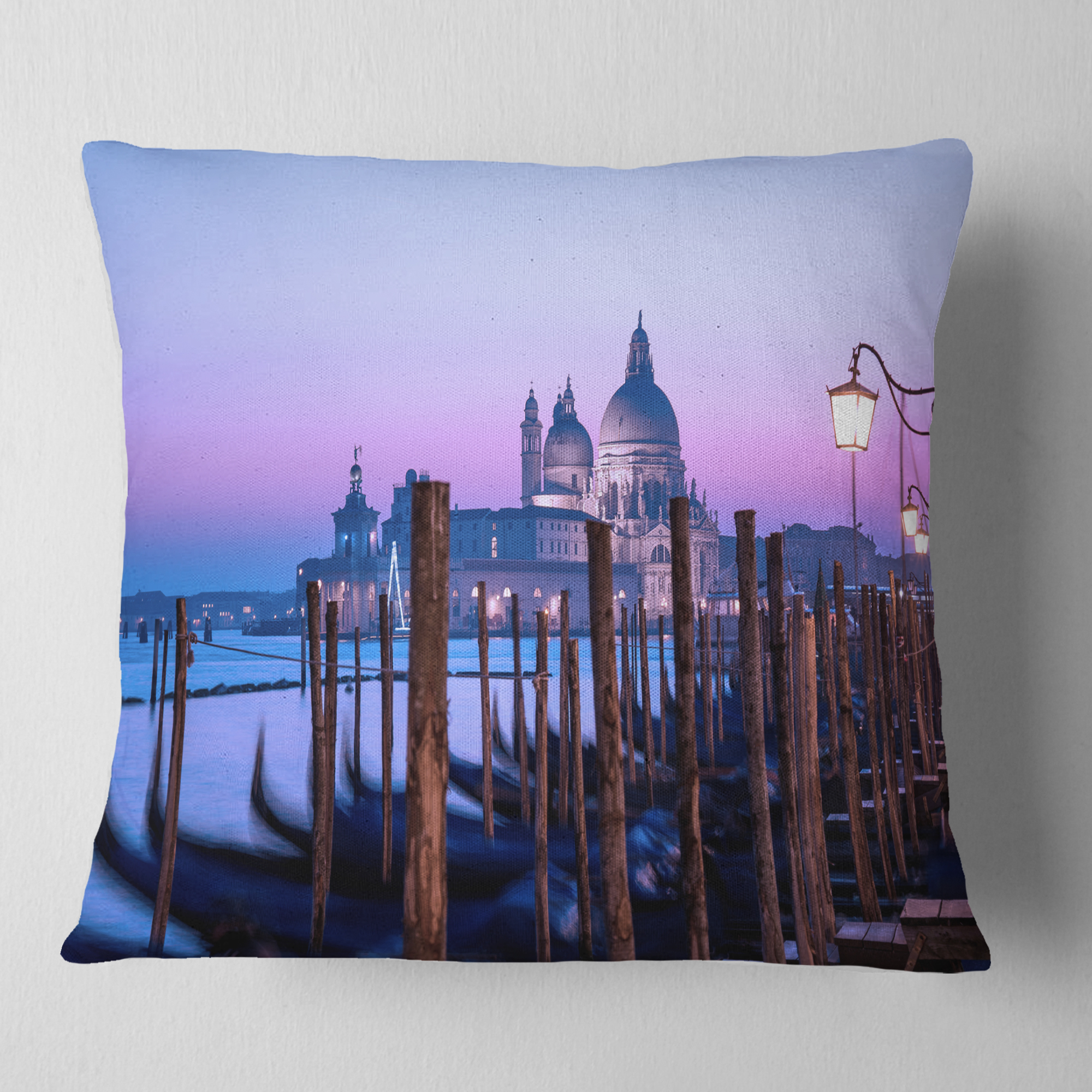 Designart Venice Sunset Panorama at Twilight - Seascape Throw Pillow - 18x18