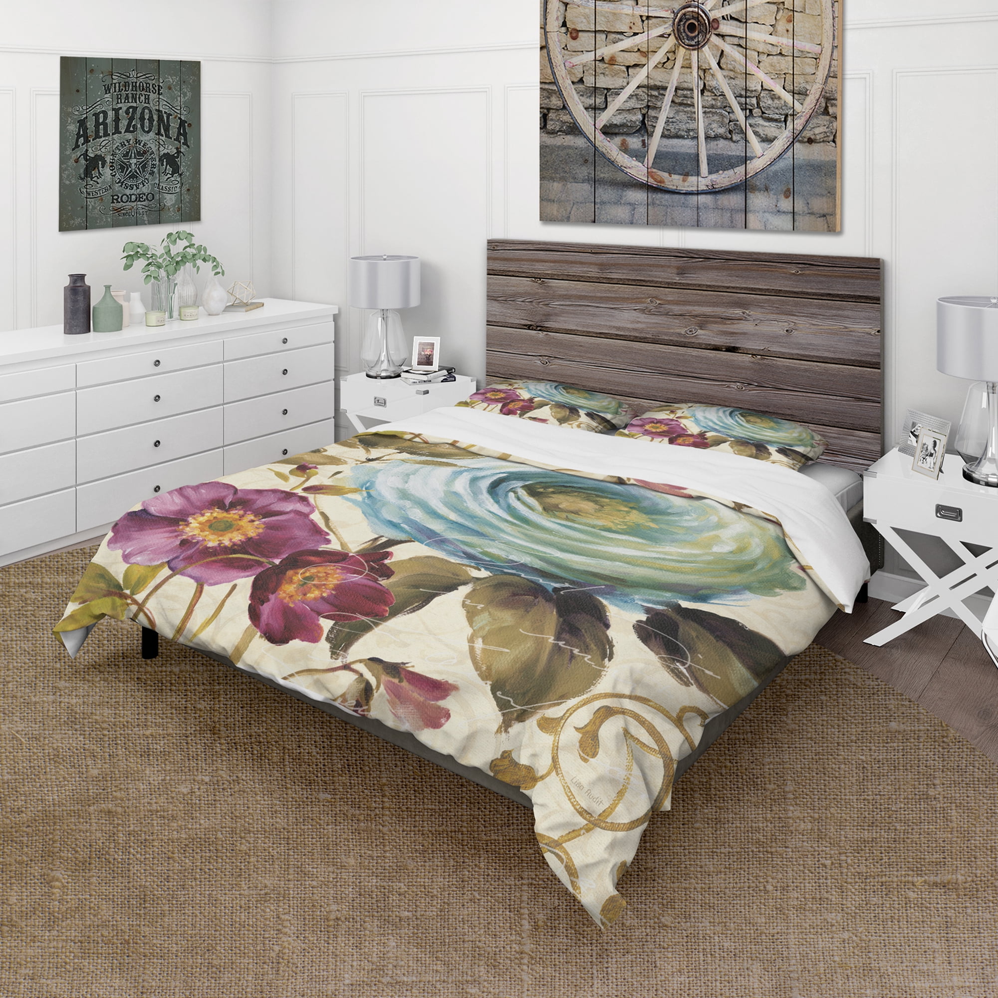 Designart 'Victorias Cream Flower' Cottage Duvet Cover Set