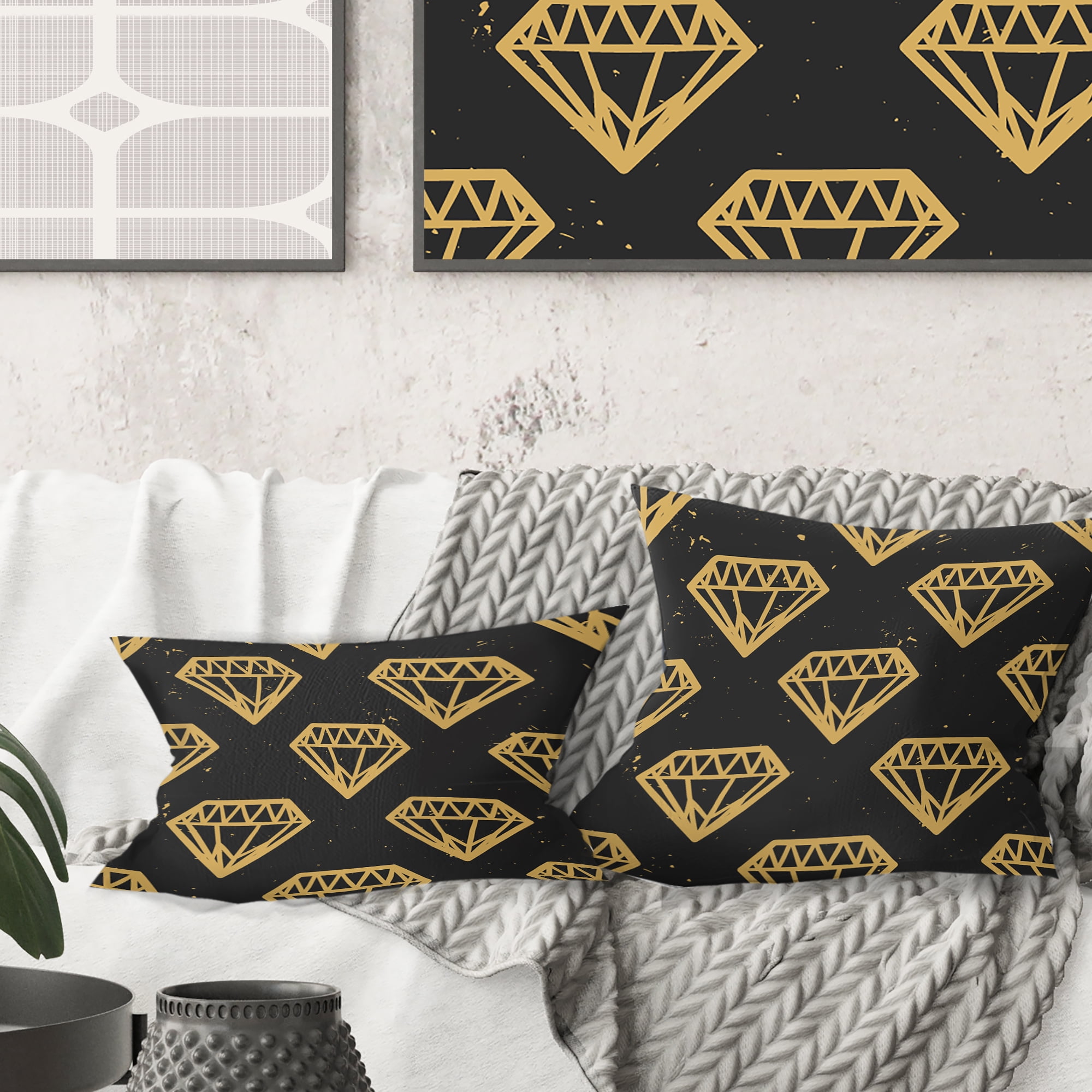Designart Vintage Golden Diamonds' Mid-Century Modern Throw Pillow - 16x16