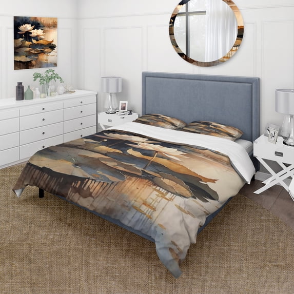 Designart "Vintage Lotus Blooms in the Pond IV" Floral Lotus Bedding Covert Set - Floral White Country Charm Bed Set With 1 Sham