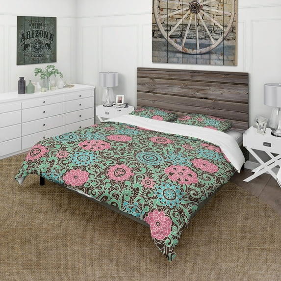Designart 'Vintage Pink And Blue Flowers' Floral Duvet Cover Set